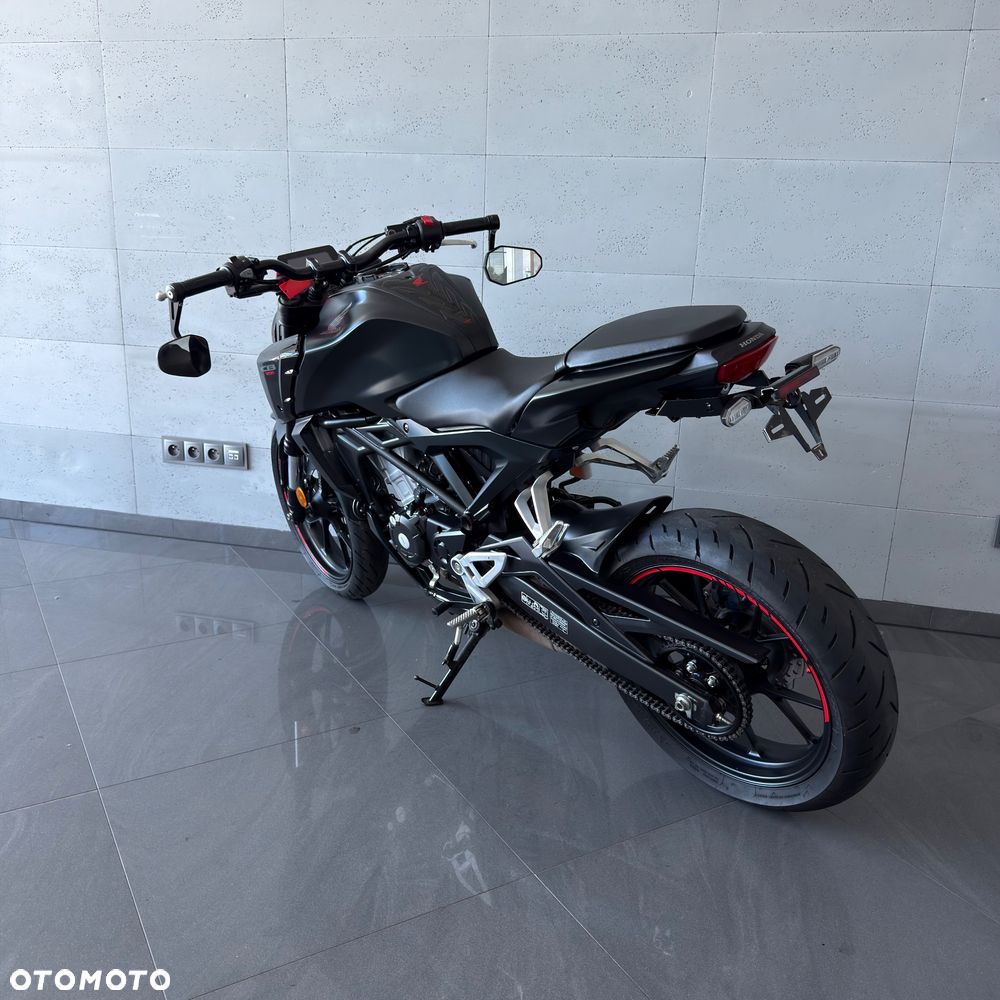 Honda CB - 10