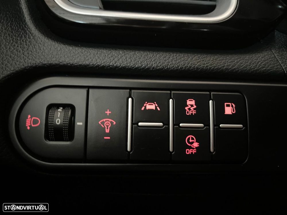 Kia XCeed - 22