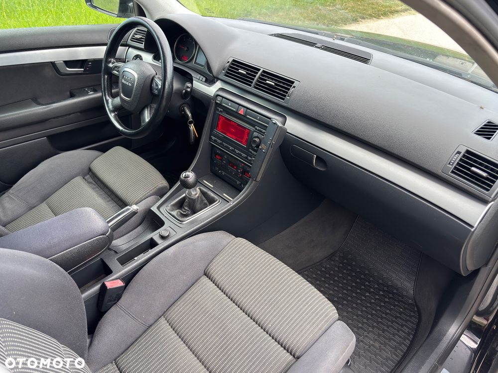 Audi A4 Avant 2.0 TDI - 25