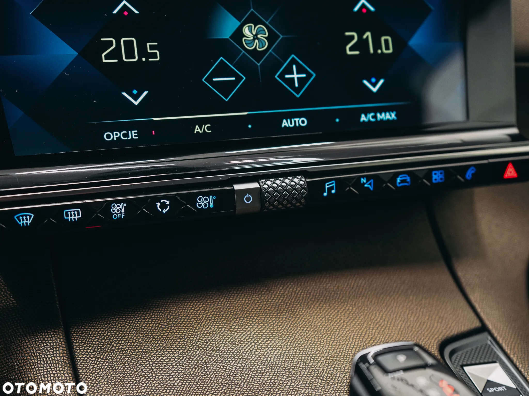 DS Automobiles DS 7 Crossback - 25