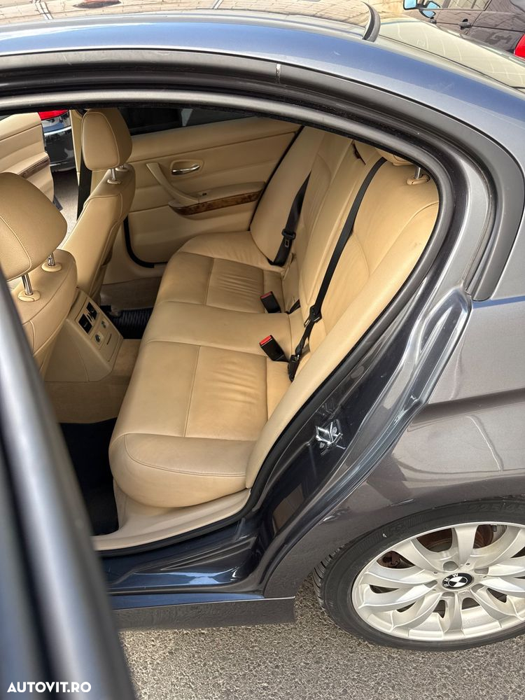 BMW Seria 3 320d - 8