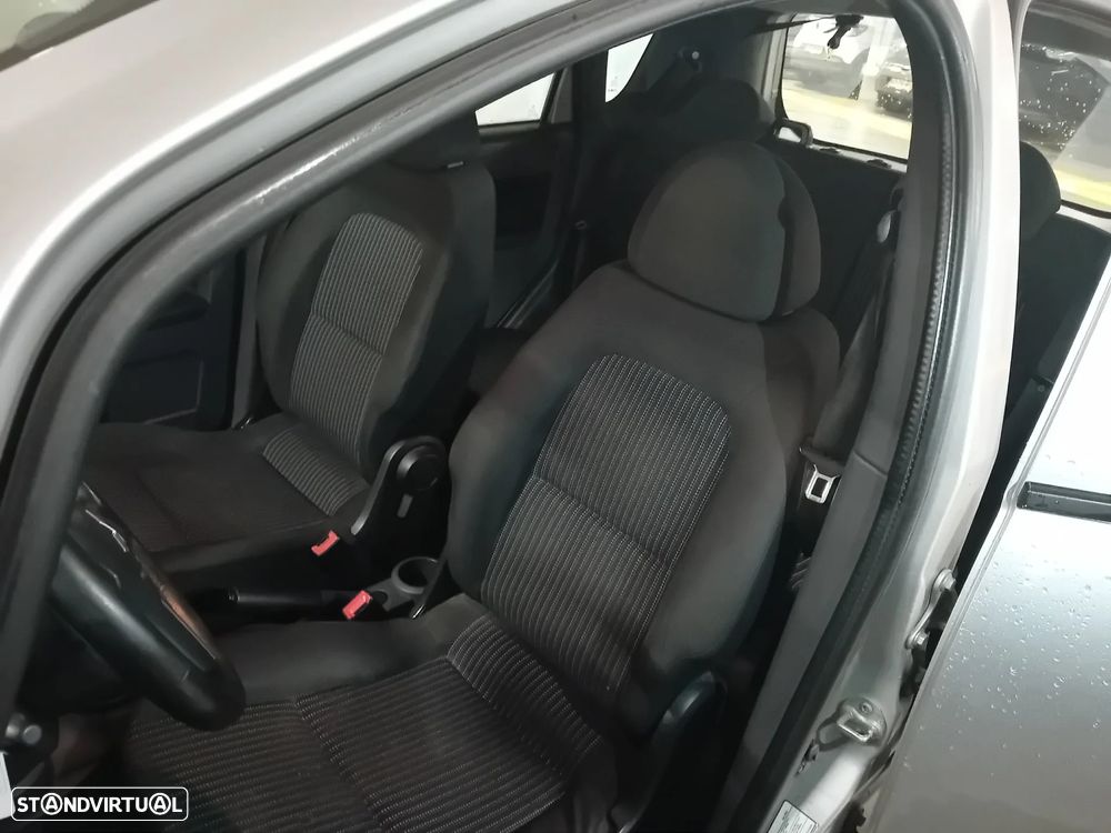 Mitsubishi Colt 1.1 Inform RCD/AC - 26