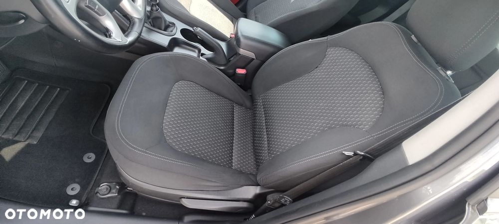 Hyundai ix35 1.6 2WD Fifa World Cup Edition - 26