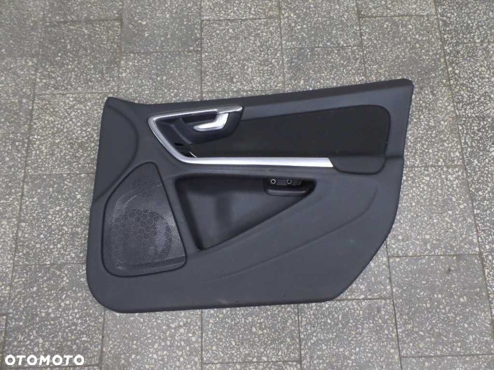 VOLVO S60 II 10-17 TAPICERKA BOCZEK DRZWI PRAWY PRZOD - 1