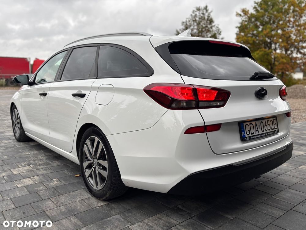 Hyundai i30 1.6 CRDI Automatik Trend - 5