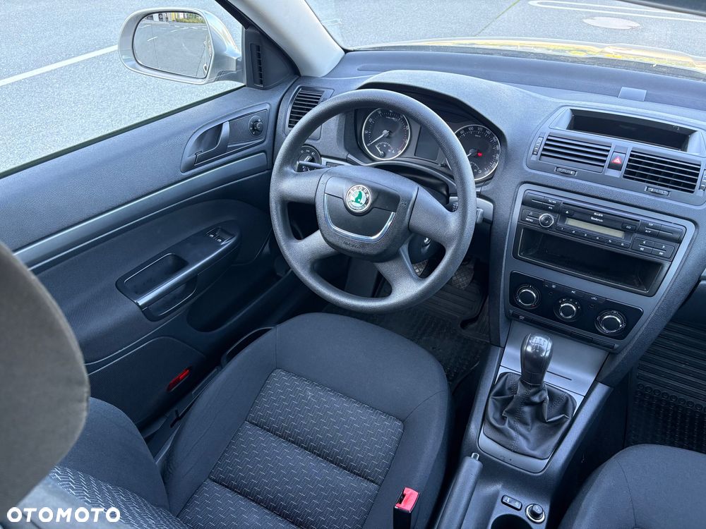 Skoda Octavia 1.6 Ambiente EU5 - 21