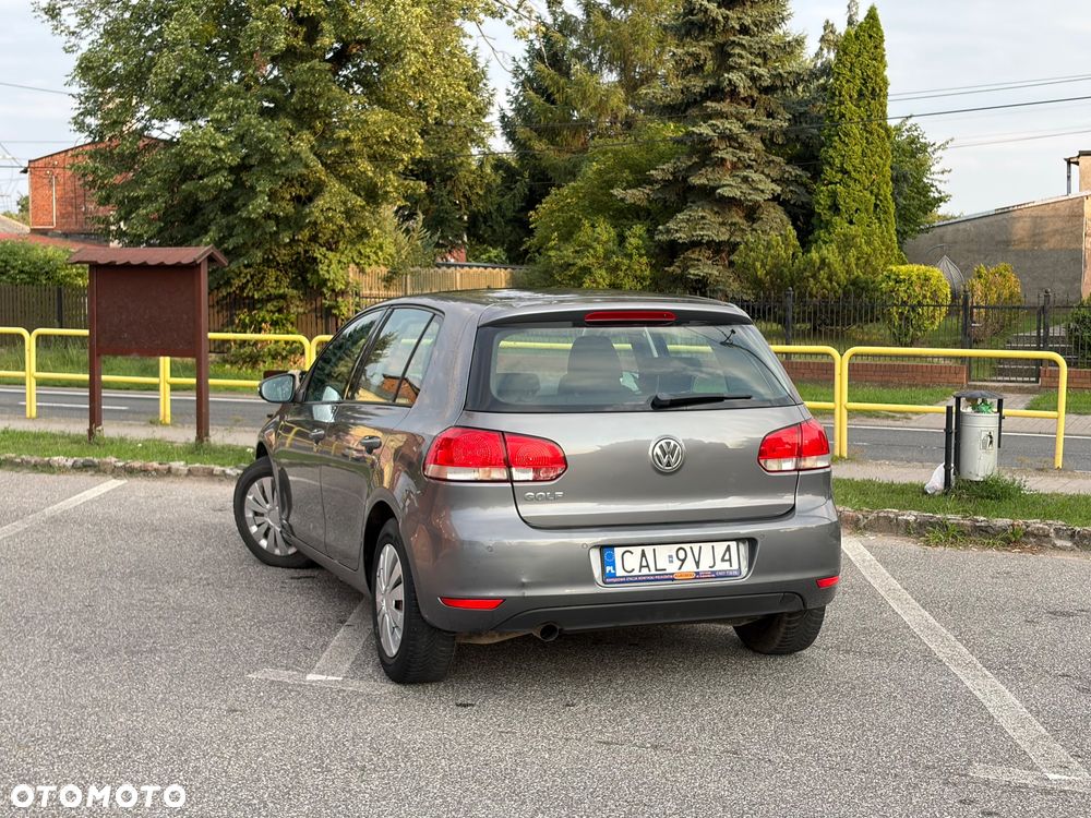 Volkswagen Golf 1.6 TDI DPF Comfortline - 10