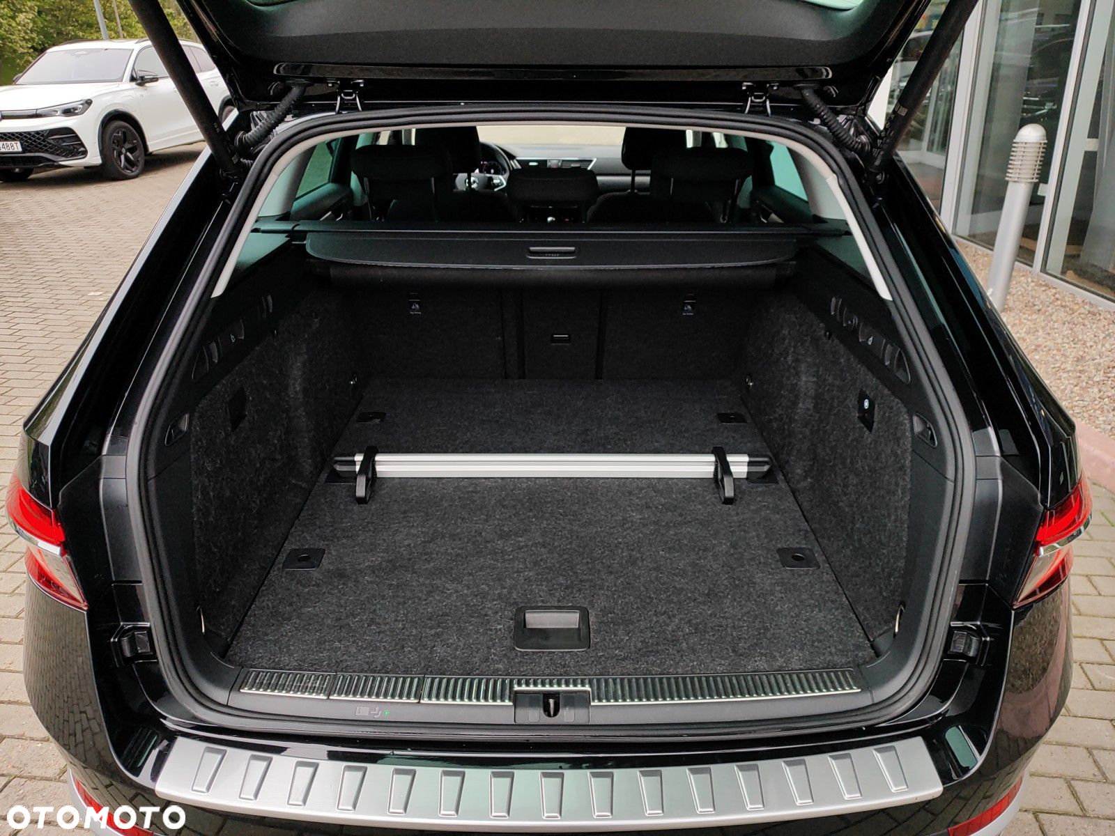 Skoda Superb 2.0 TDI SCR 4x4 Scout DSG - 38