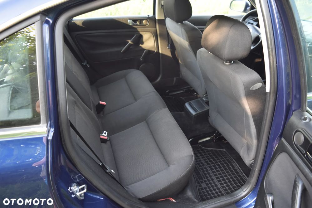 Volkswagen Passat 2.0 Comfortline - 27