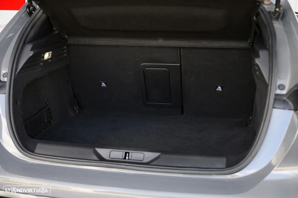 Peugeot 308 1.6 Hybrid GT e-EAT8 - 9