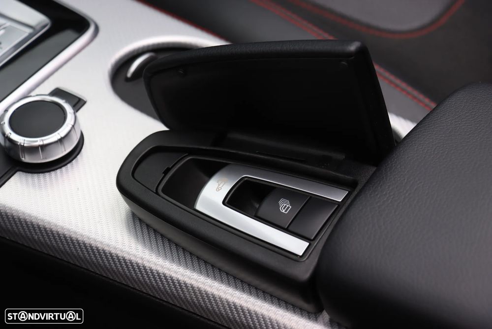 Mercedes-Benz SLC 43 AMG - 44