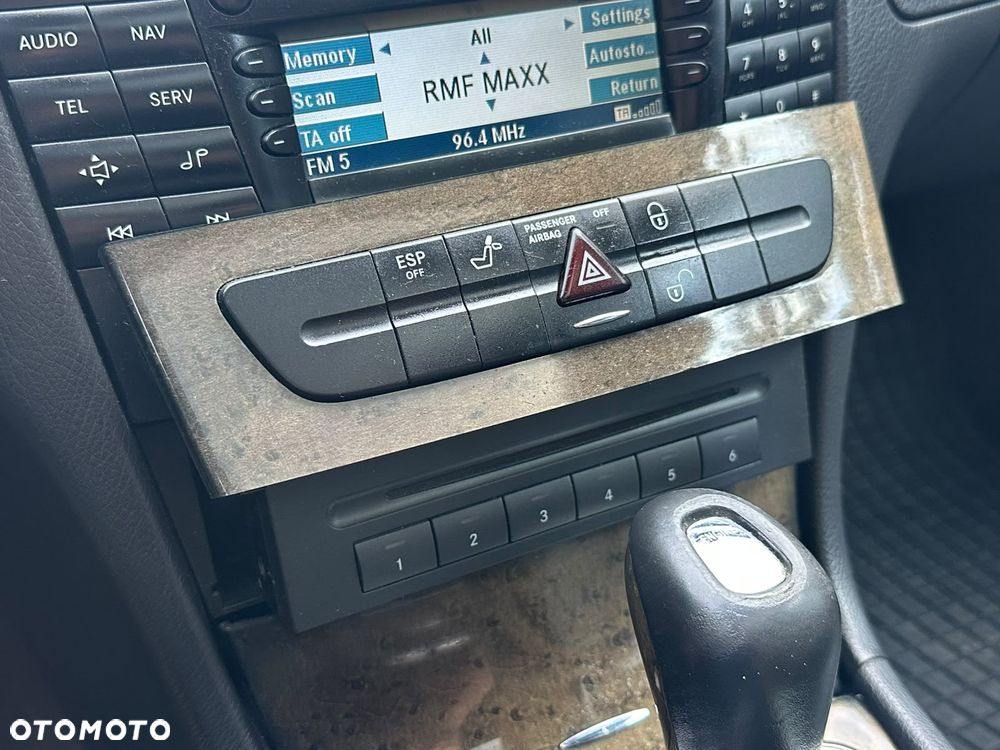 Mercedes-Benz Klasa E 320 CDI Avantgarde - 21