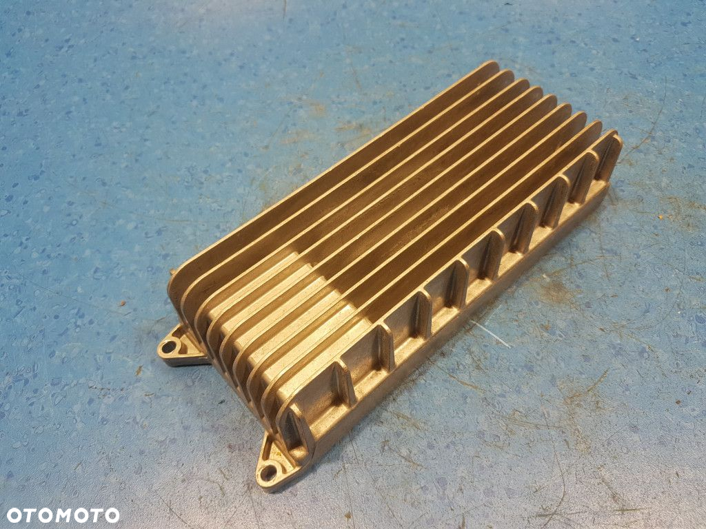 AUDI A4 B8 WZMACNIACZ 8T0035223AE - 4