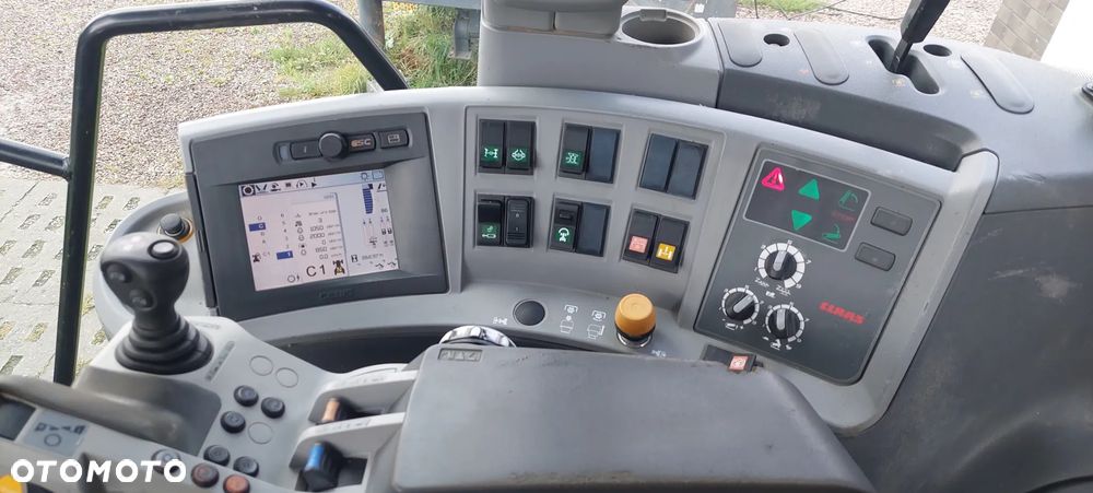 Claas Axion 810 - 5