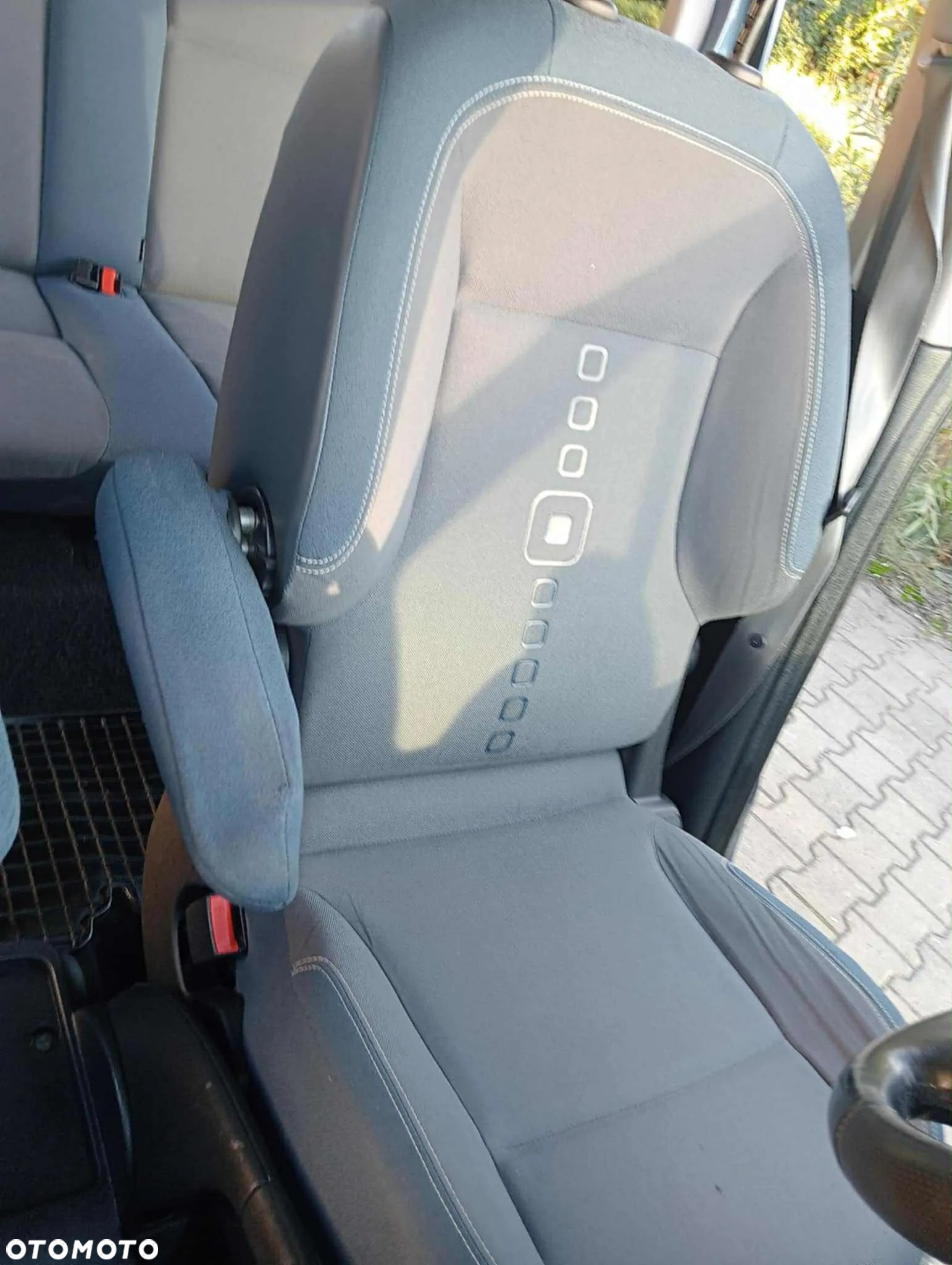 Citroën Berlingo II 1.6 HDi Multispace - 8