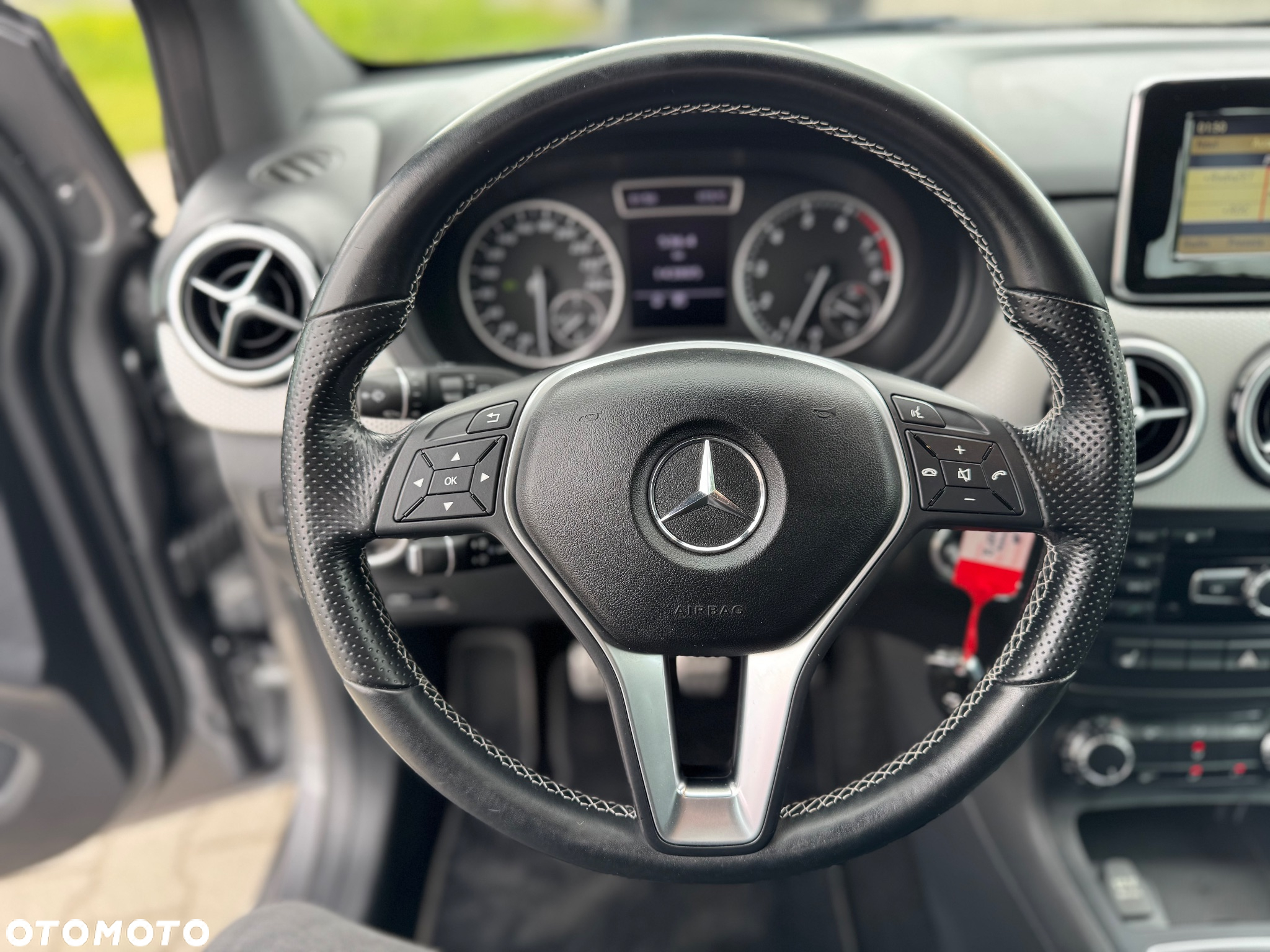 Mercedes-Benz Klasa B 180 BlueEFFICIENCY Edition - 9