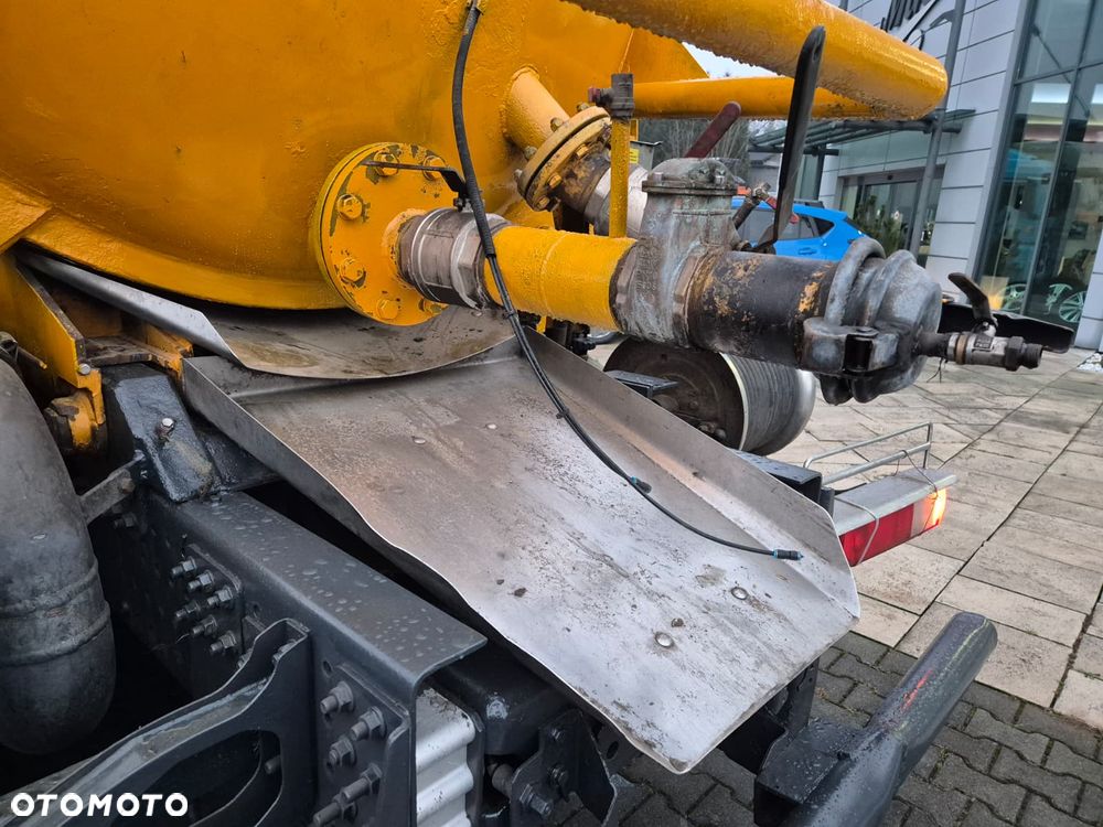 Renault PREMIUM DXI LANDER D 370 / WÓŻ ASENIZACYJNY / 12M3 / 3M3 WODA / WUKO / POMPY JUROP / JEDEN WŁAŚCICIEL / EURO 4 / SERWISOWANY / MOCNA POMPA / ADR - 25