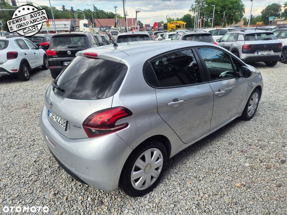 Peugeot 208 - 6