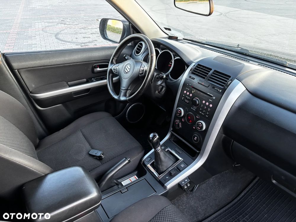 Suzuki Grand Vitara 2.4 Premium EU5 - 19