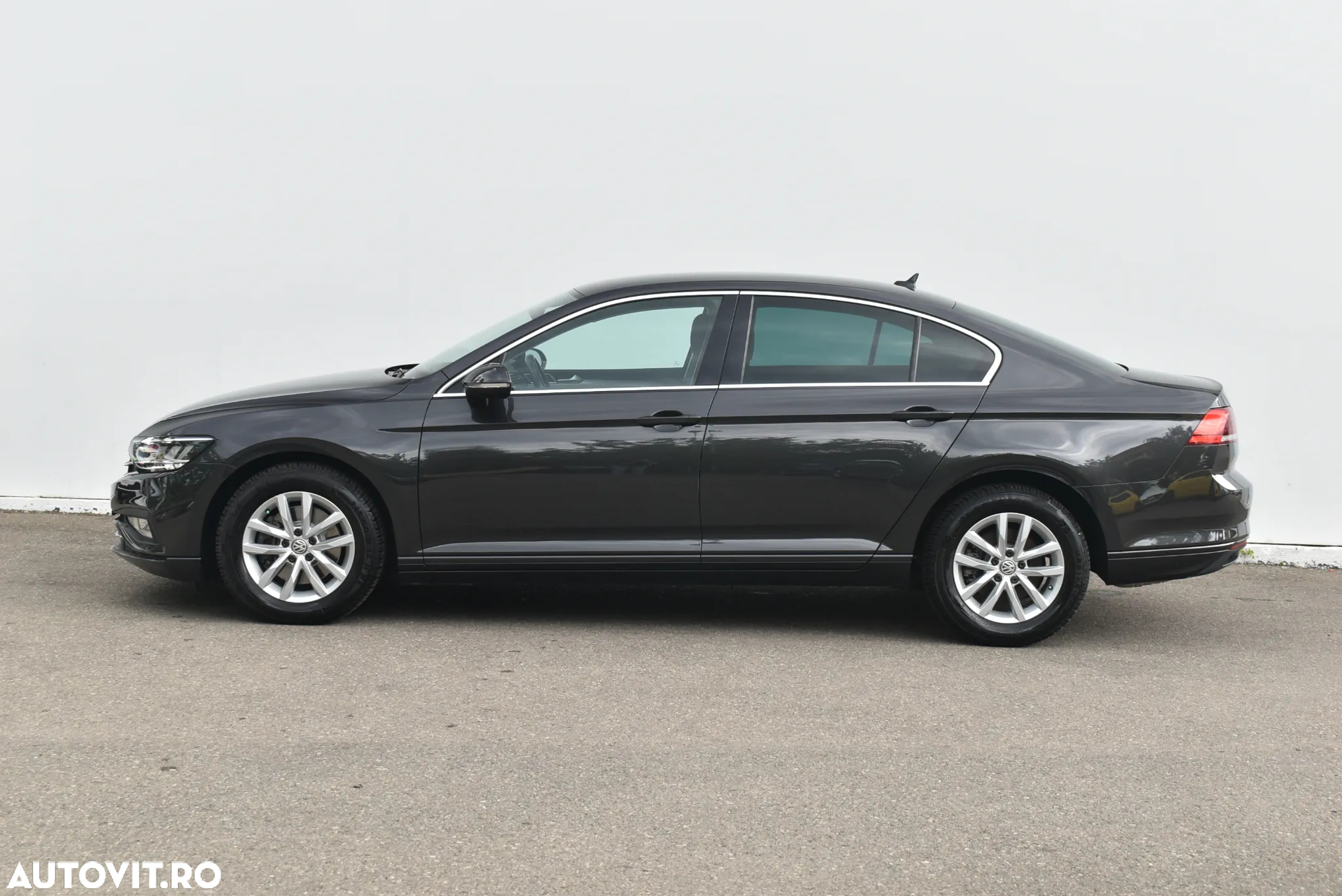 Volkswagen Passat 1.5 TSI ACT DSG Comfortline - 13
