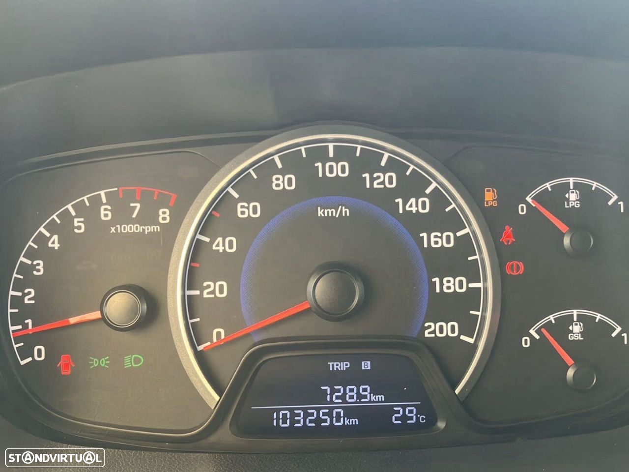 Hyundai i10 1.0 Access GPL - 11