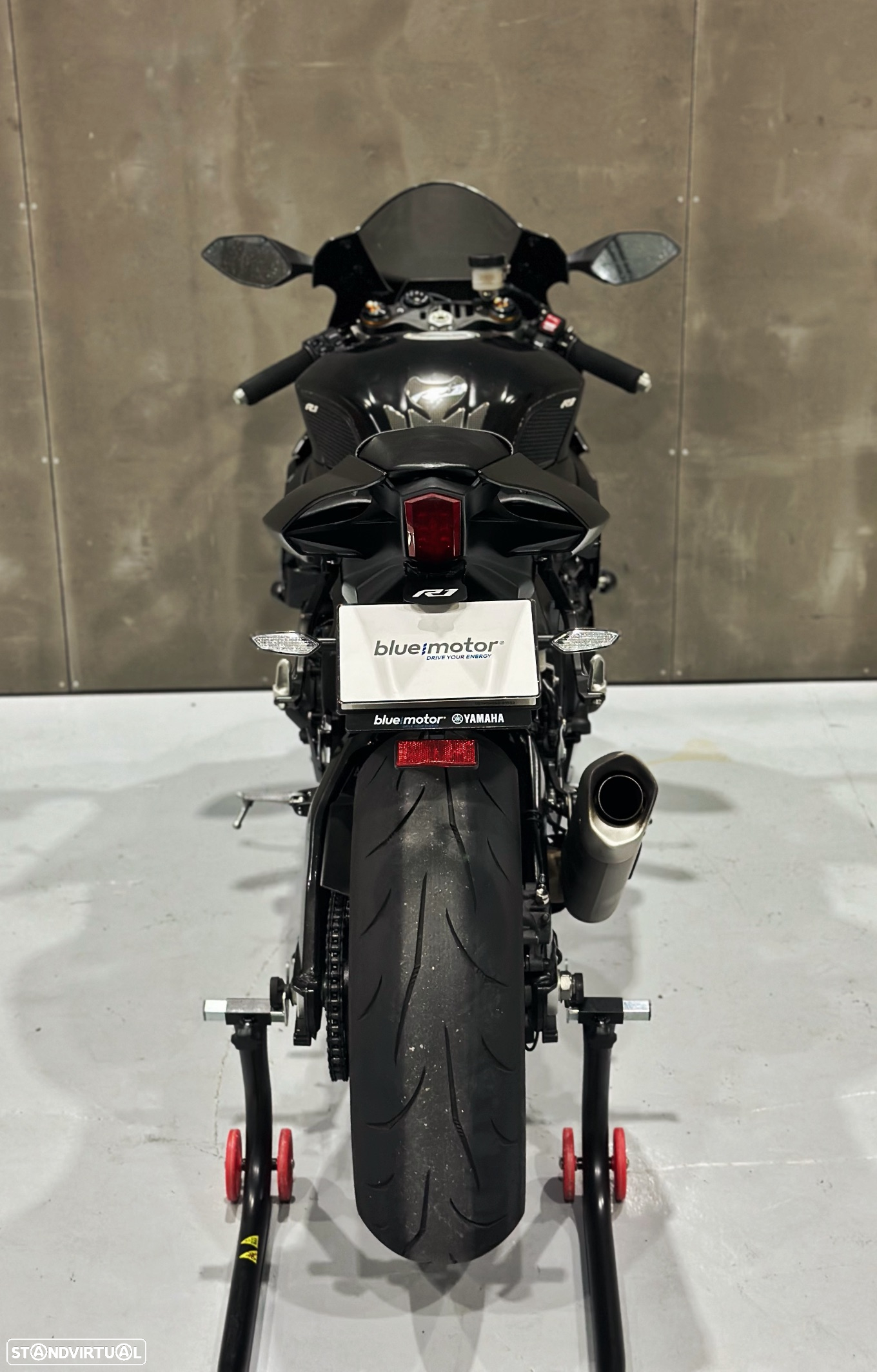 Yamaha YZF R1 - 11