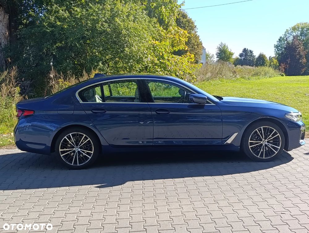 BMW Seria 5 2021 photo 4