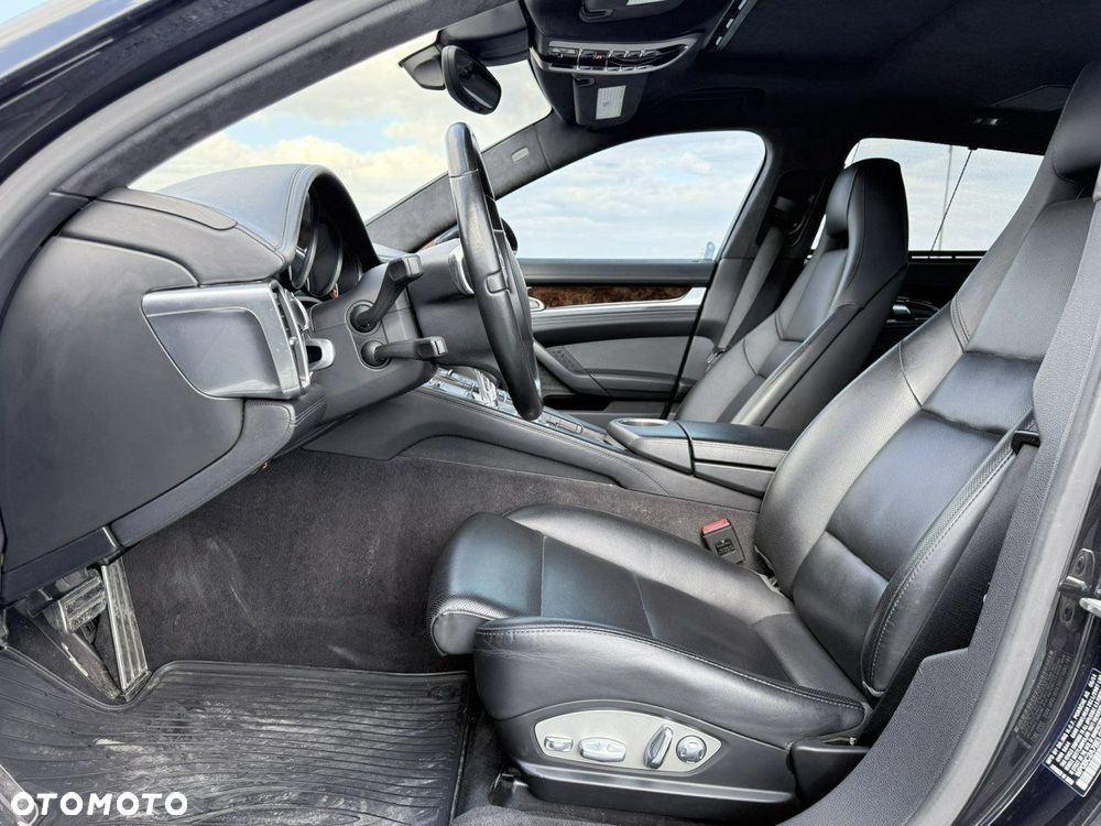 Porsche Panamera Turbo Executive - 15