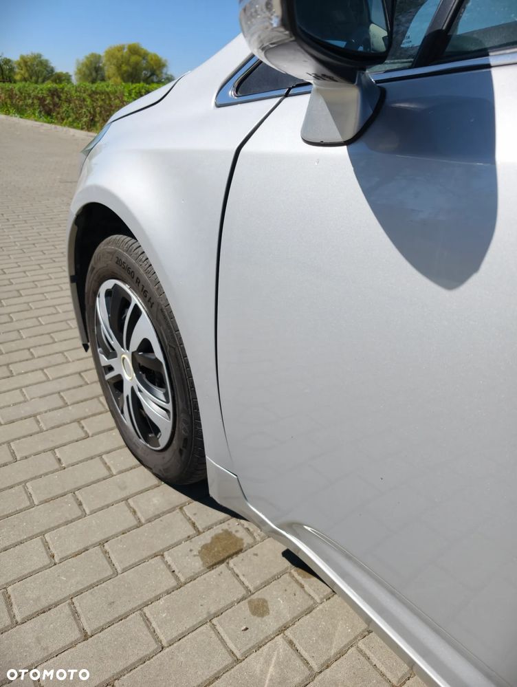 Toyota Avensis 1.8 Active MS - 28