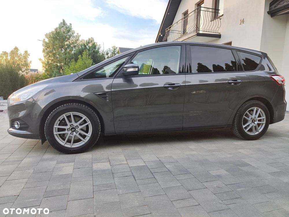 Ford S-Max - 19