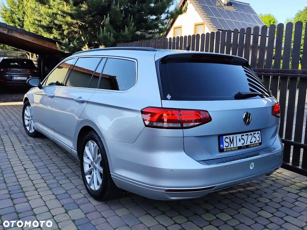 Volkswagen Passat Variant 2.0 TDI (BlueMotion Technology) Comfortline - 19