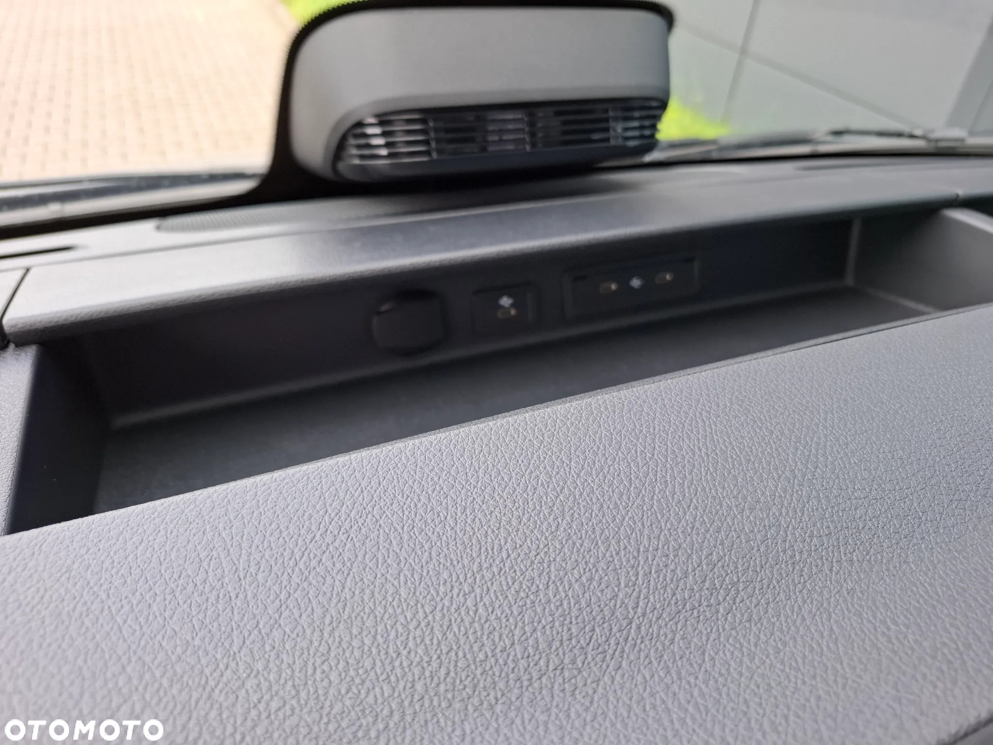 Mercedes-Benz Sprinter 317 CDI Furgon PRO długi 4325 mm L3H2 - 34