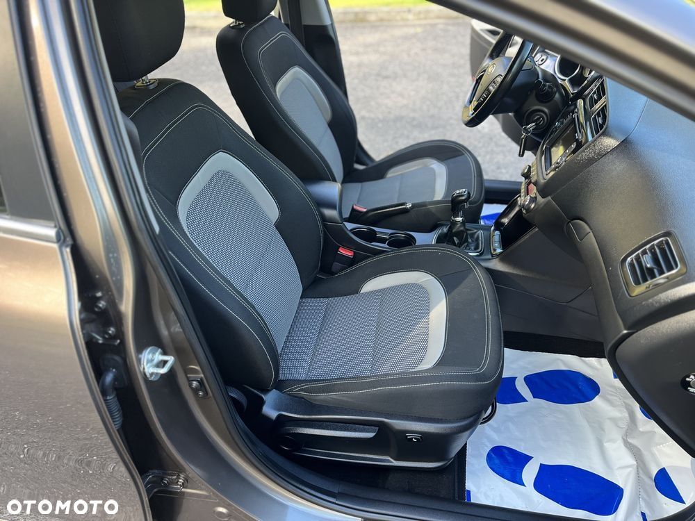 Kia Ceed 1.6 GDI ISG Spirit - 19