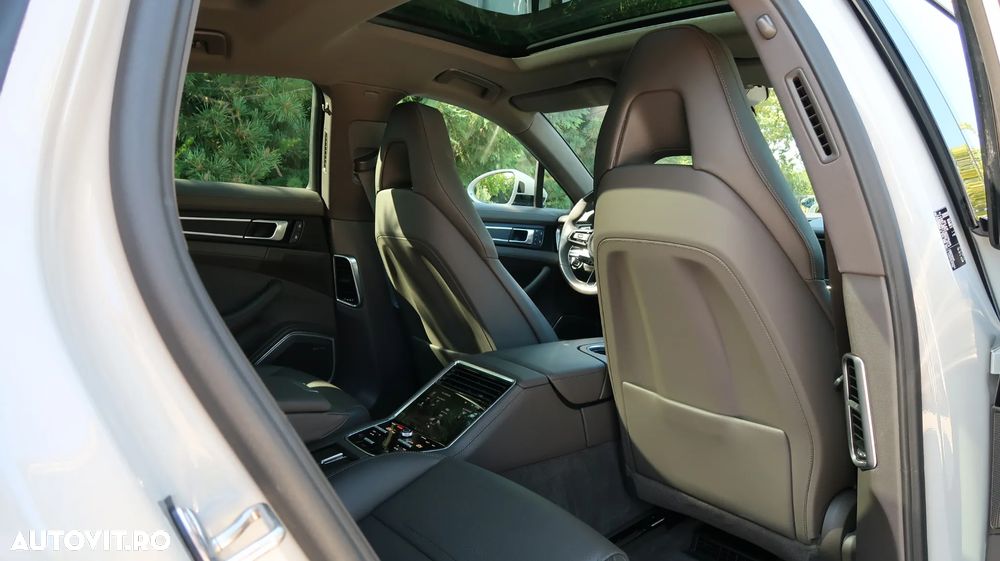 Porsche Panamera 4 E-Hybrid Platinum Edition - 16