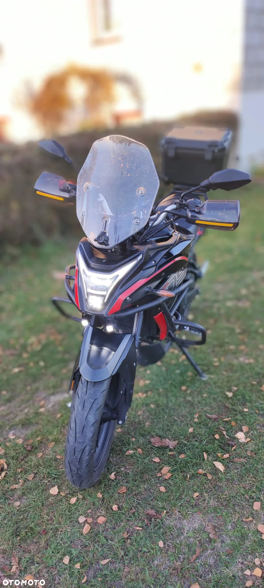 VOGE 300DS - 7
