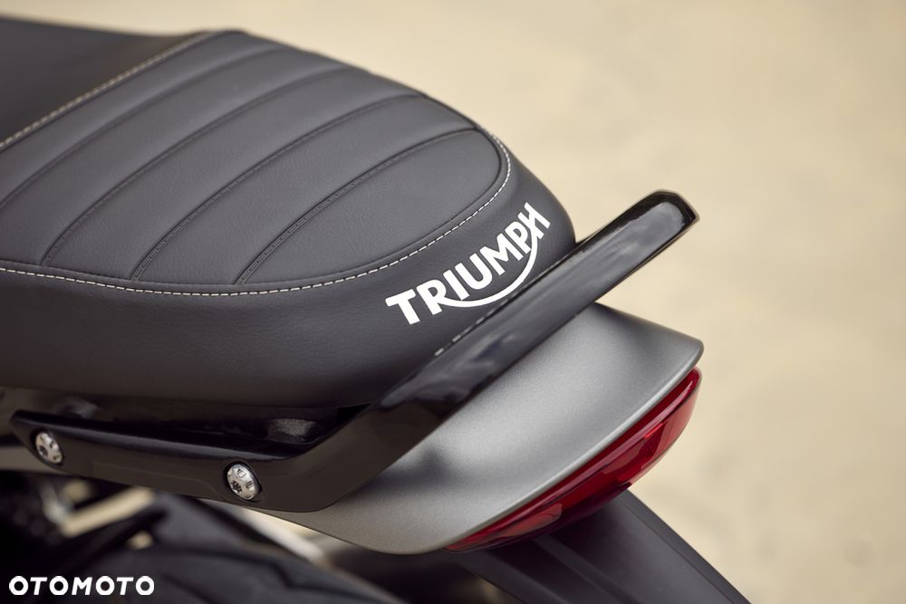 Triumph Inny - 3