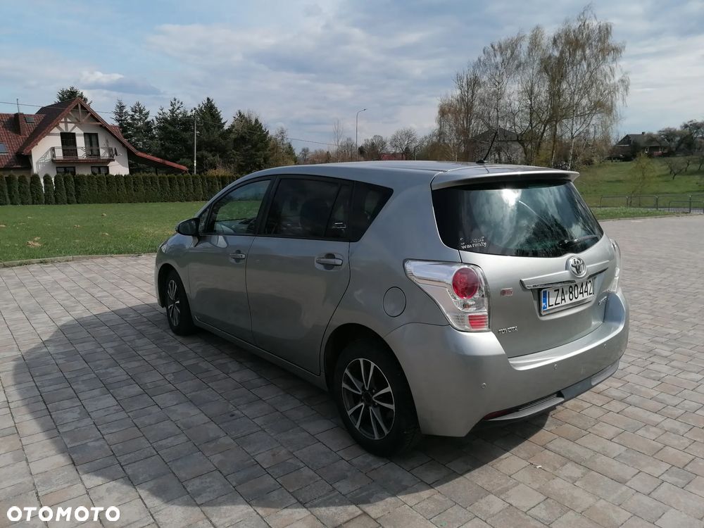 Toyota Verso 2.0 D-4D Active - 6