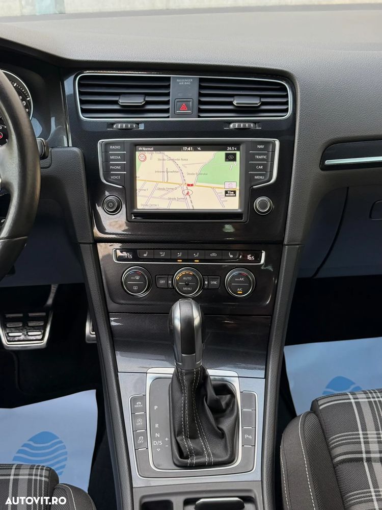 Volkswagen Golf 2.0 TDI DSG GTD - 9