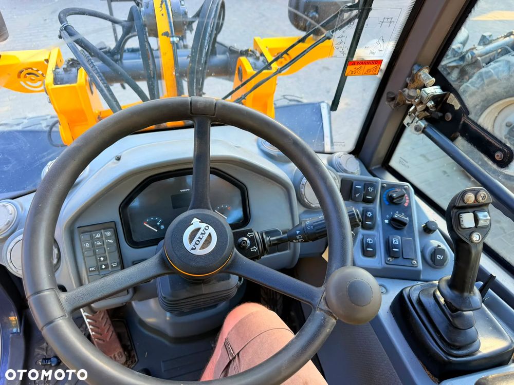 Volvo L25H - 22