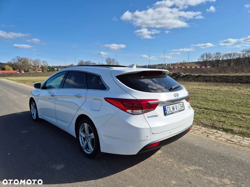 Hyundai i40 Kombi 1.7 CRDi DCT Premium - 8