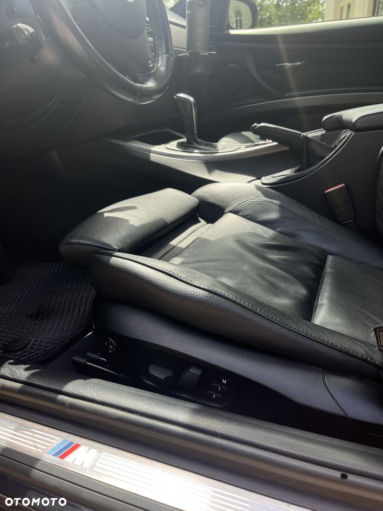 BMW Seria 3 335i - 25