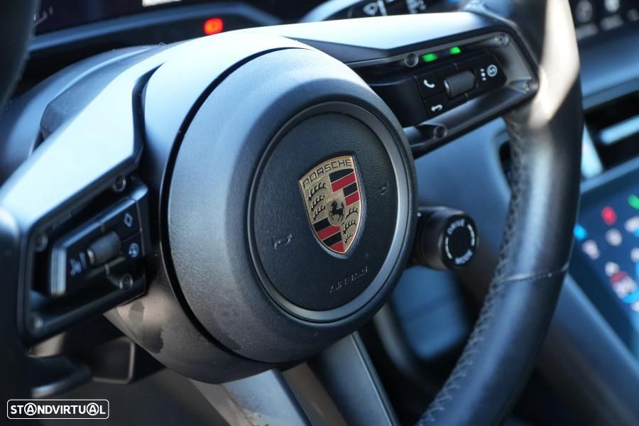 Porsche Taycan Sport Turismo Black Edition - 16