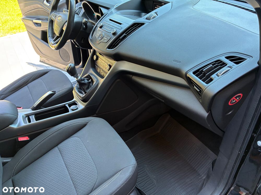 Ford Kuga - 13
