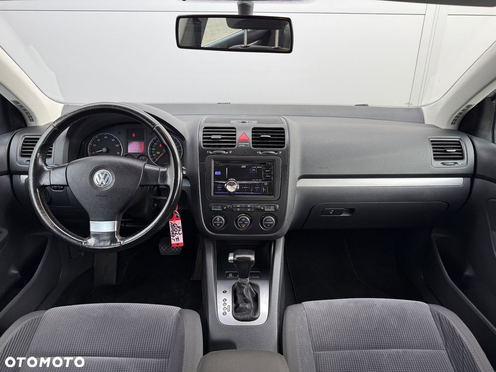 Volkswagen Golf - 14