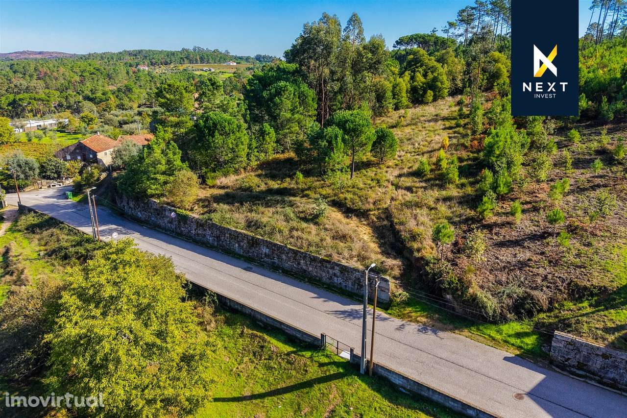 Terreno com vistas, a apenas 15 minutos de Viseu, e com todas as infra - Grande imagem: 4/18