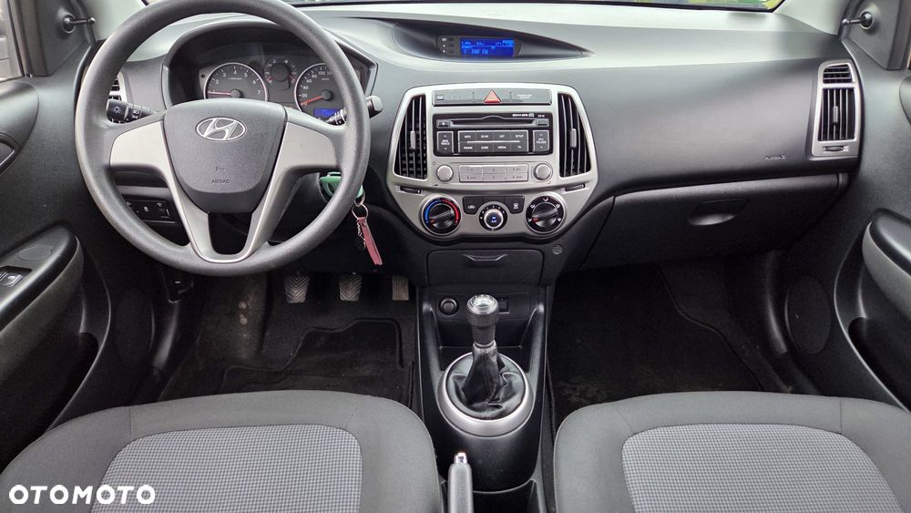 Hyundai i20 - 18