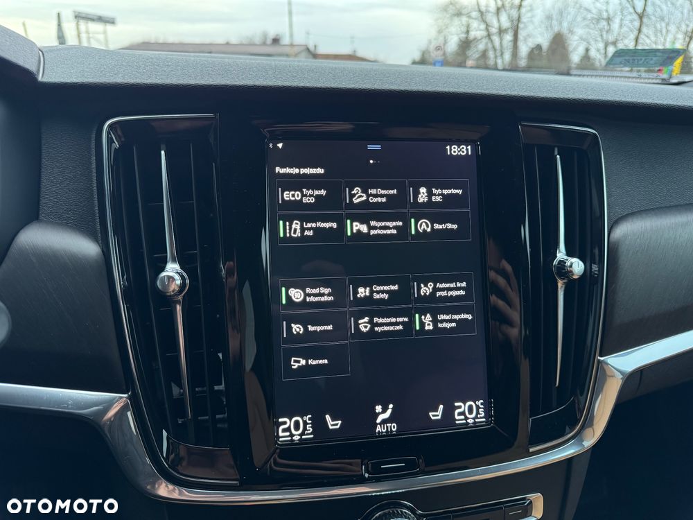 Volvo V90 Cross Country D4 AWD Geartronic Pro - 19