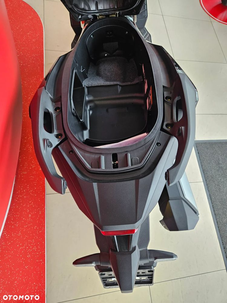 Honda ADV350 - 11