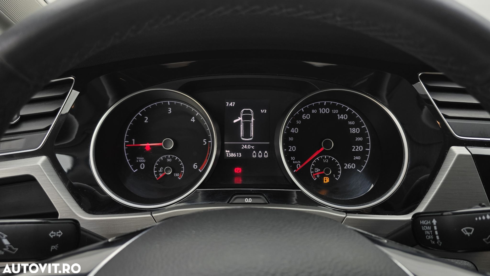 Volkswagen Touran 2.0 TDI Comfortline - 16