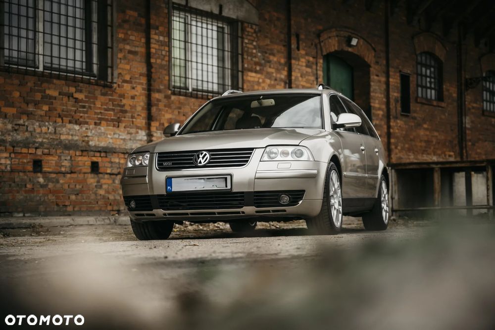 Volkswagen Passat 4.0 W8 4Mot Tiptr - 2